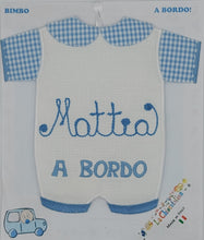 Carica l'immagine nel visualizzatore di Gallery, Bimbo a bordo 2 colori in m.cotone Made in Italy possibilità di personalizzazione