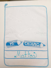 Carica l'immagine nel visualizzatore di Gallery, Asciugamano asilo "Mi chiamo" personalizzato con NOME cotone 100% Made in Italy con occhiello