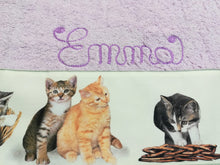 Carica l'immagine nel visualizzatore di Gallery, Asciugamano e ospite CON NOME personalizzato GATTI cotone 100% disponibile in 4 colori