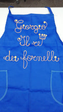 Carica l'immagine nel visualizzatore di Gallery, Grembiule unisex personalizzato in cotone 100% IDEA REGALO,disponibile in 5 colori