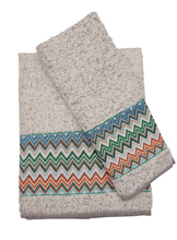 Carica l'immagine nel visualizzatore di Gallery, Set salvietta e ospite ETNICO 100% cotone Made in Italy 🇮🇹 2 colori
