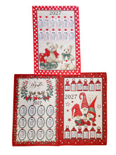 Carica l'immagine nel visualizzatore di Gallery, Strofinaccio calendario 2027 Made in Italy 🇮🇹 9 differenti soggetti IDEA REGALO!!
